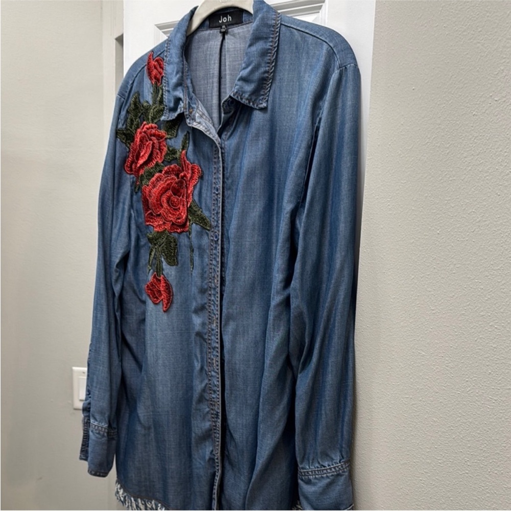 Joh. Women's Denim Blouse with Red Floral detail. Women's XL